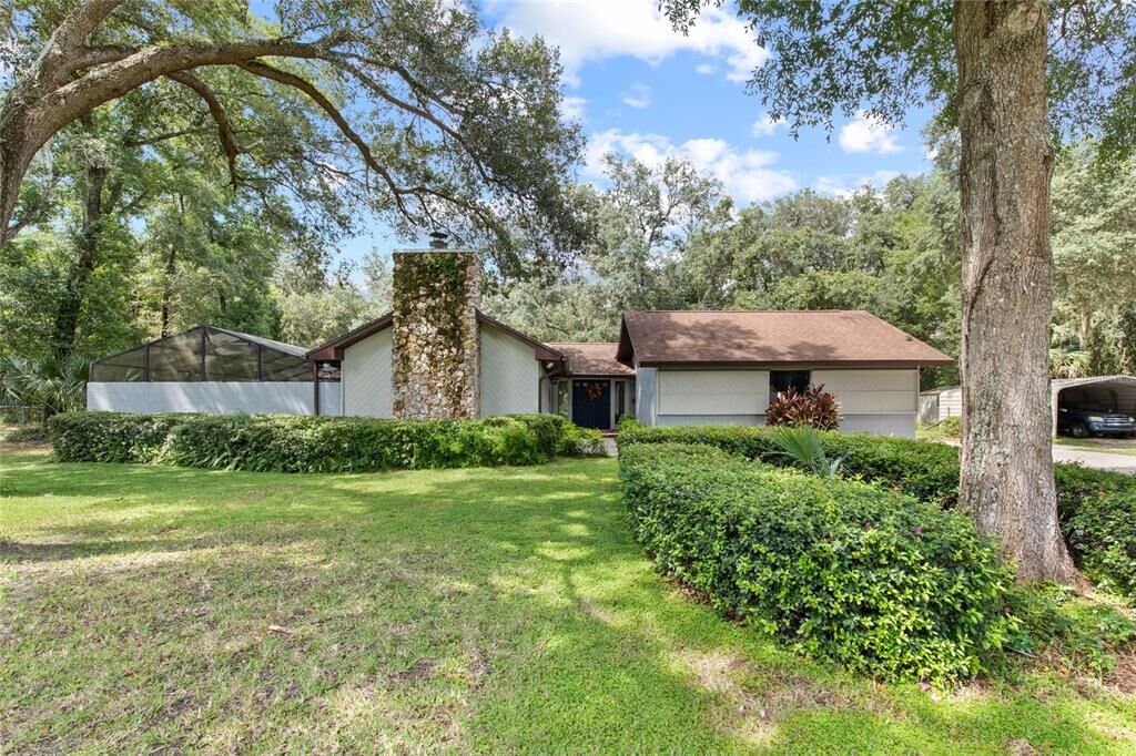 Property Photo: 21209 Wolf Branch Road FL 32757