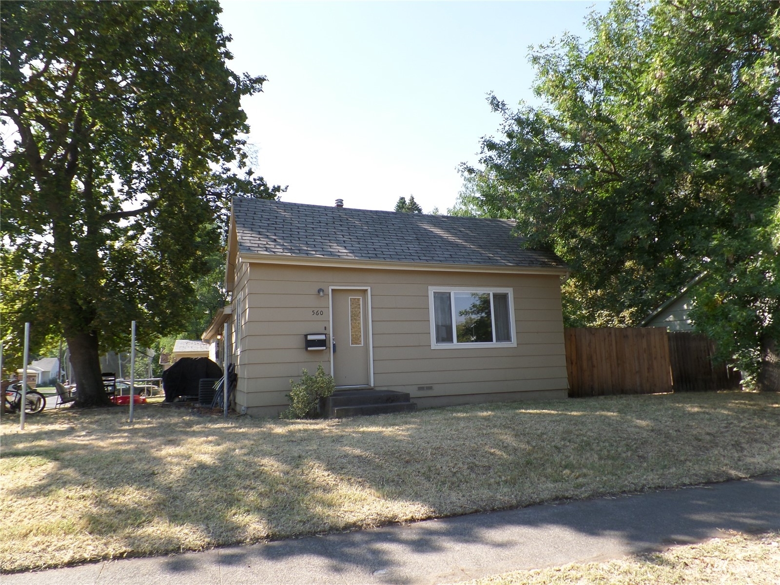 Property Photo:  560 Balm Street  WA 99362 