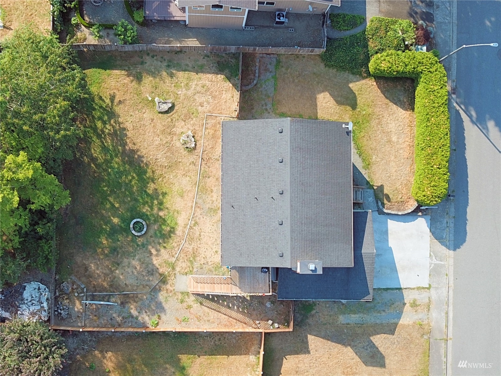 Property Photo: 10402 10th Place SE WA 98258