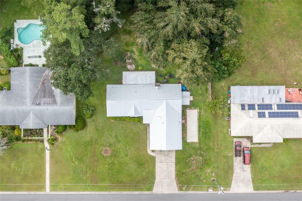 Property Photo:  4111 NW 46th Avenue  FL 32606 