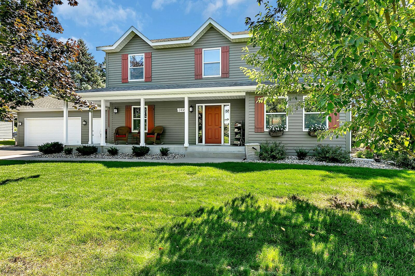 Property Photo:  2416 Field Court  MN 56301 