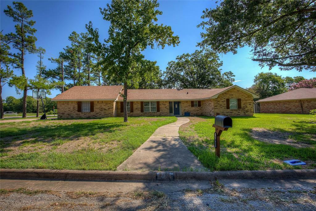 Property Photo: 101 Royal Lane TX 75428