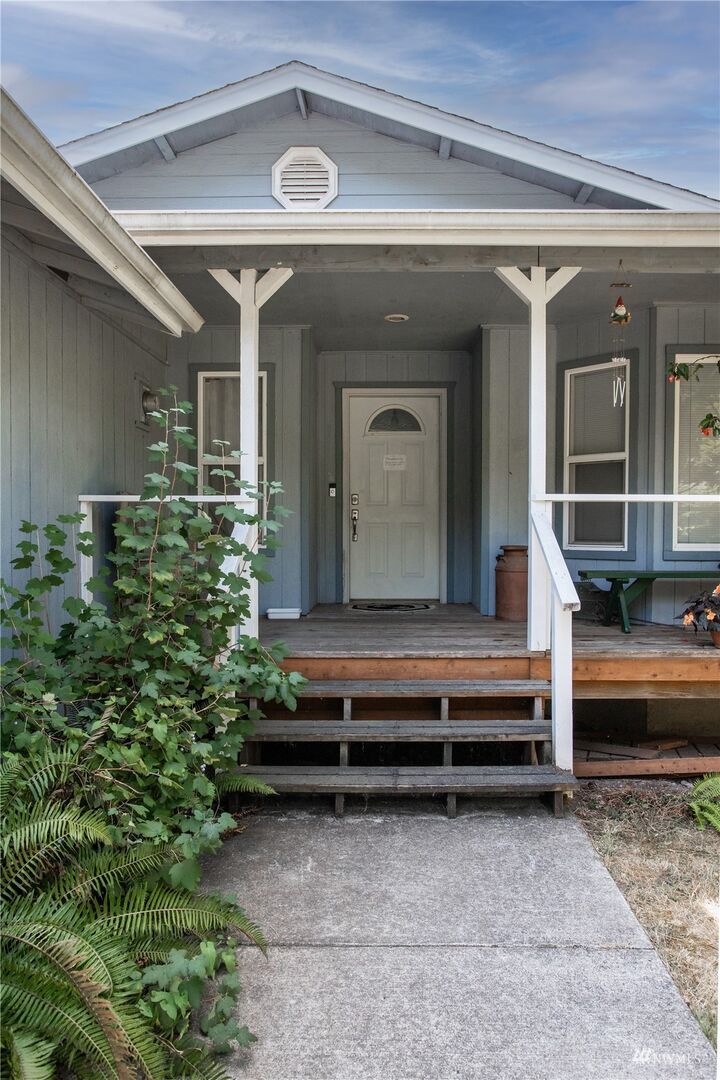 Property Photo:  236 Rae Road  WA 98626 