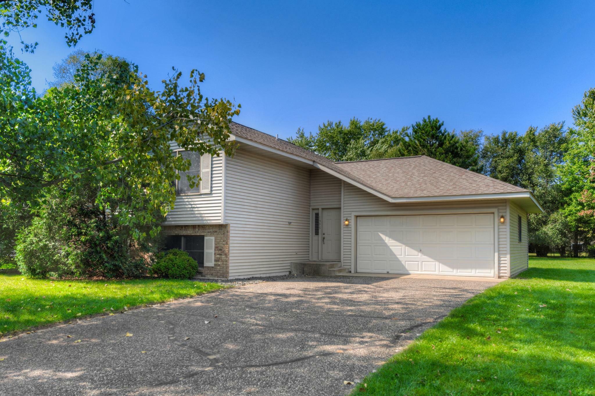 Property Photo:  1395 Parkview Drive  WI 54017 