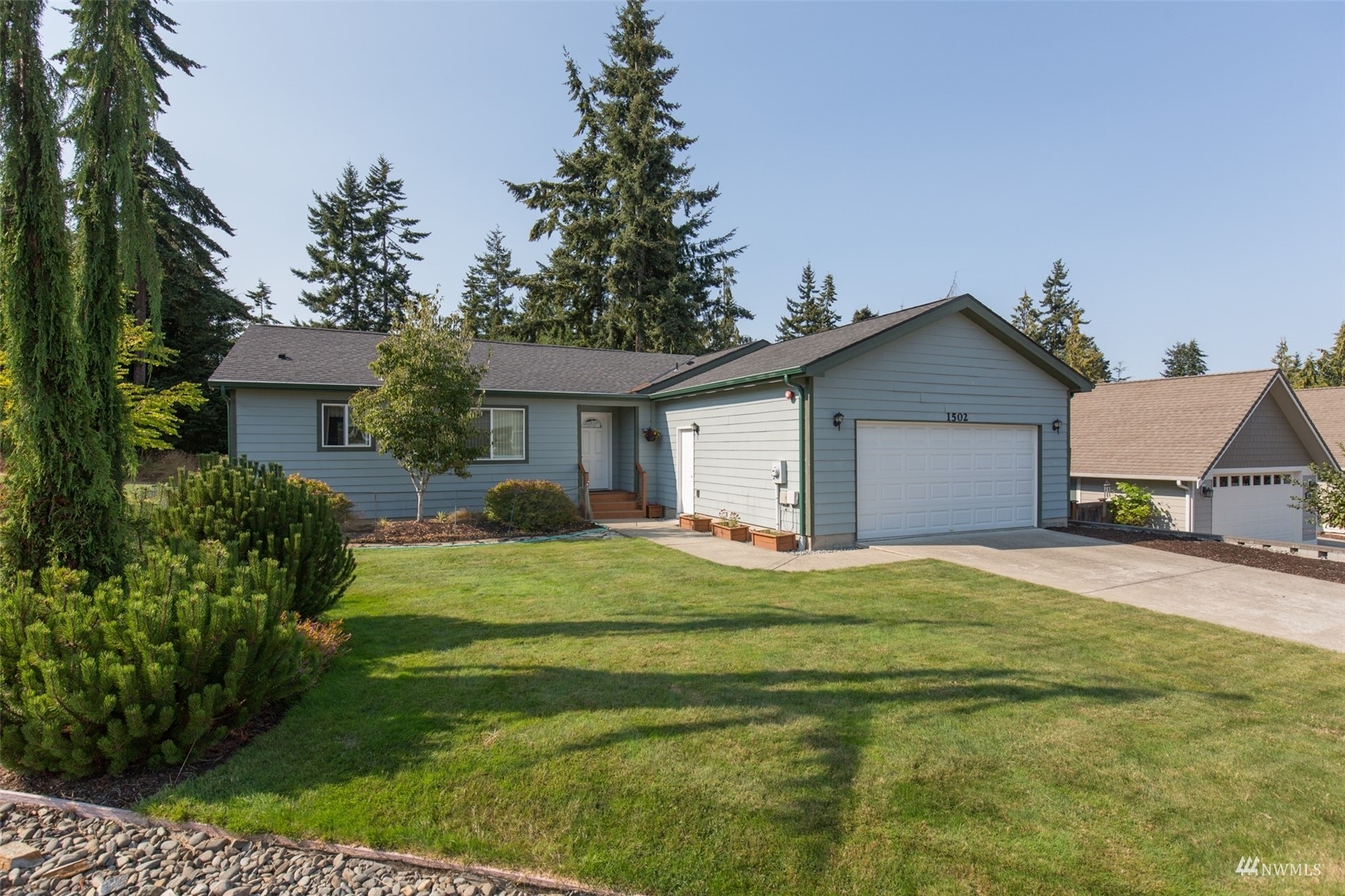 Property Photo: 1502 N Aurora Court WA 98363