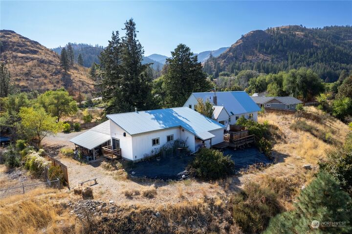 Property Photo:  450 W 2 Nd Avenue  WA 98856 