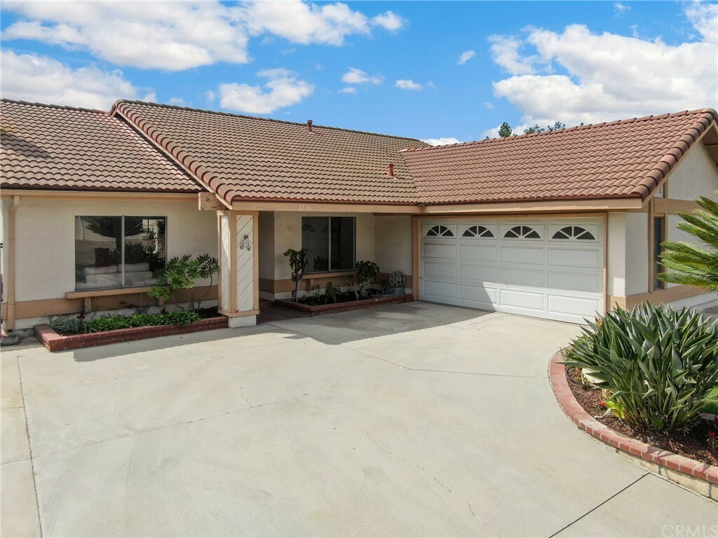 Property Photo:  2536 Greenhill Drive  CA 92833 