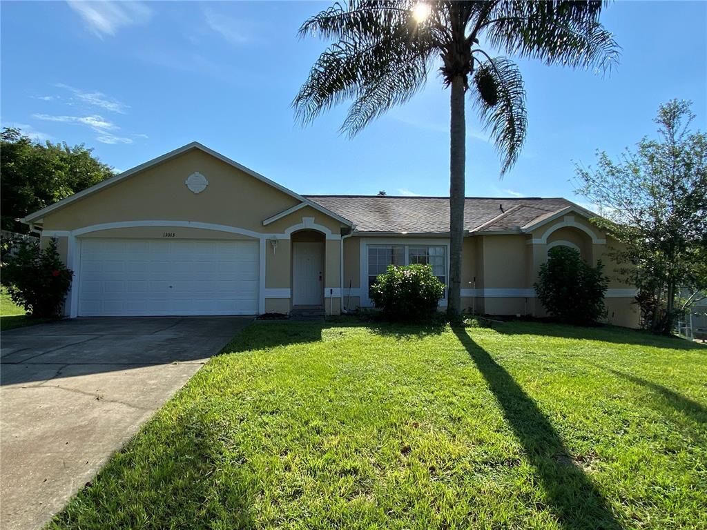 Property Photo:  13013 Sunwood Court  FL 34711 