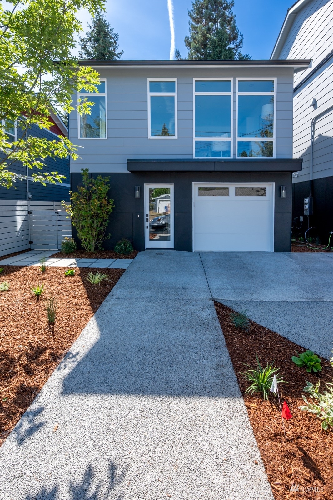 Property Photo:  507 N 90th Street  WA 98103 