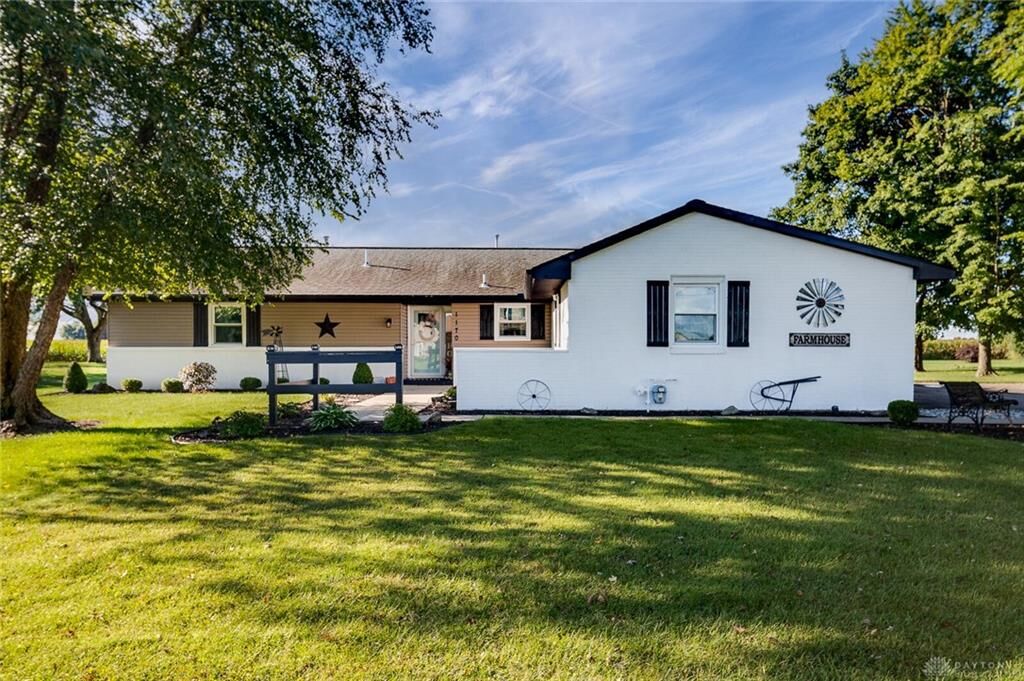 Property Photo: 1170 Ginghamsburg-Frederick Road OH 45371