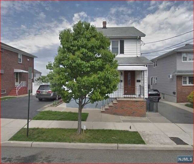Property Photo:  611 8th Street 2  NJ 07071 