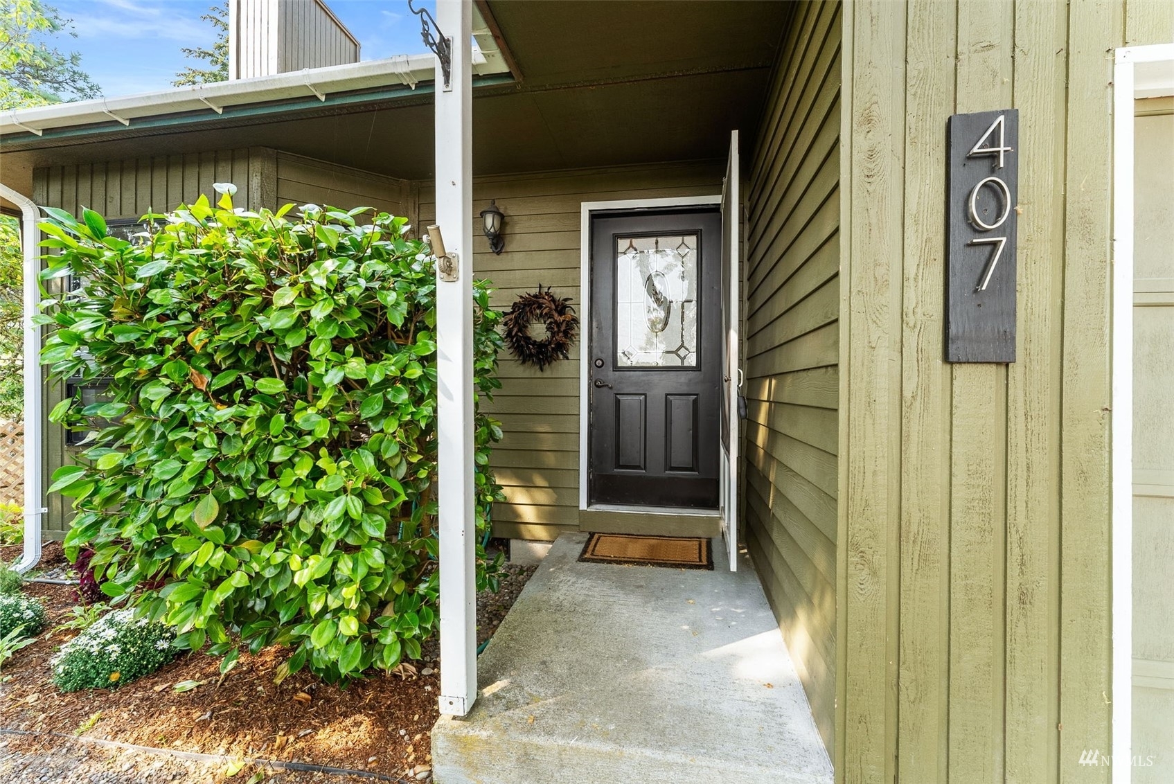 Property Photo: 407 Pennie Lane WA 98310