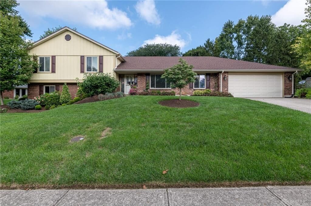 Property Photo: 7866 John Elwood Drive OH 45459