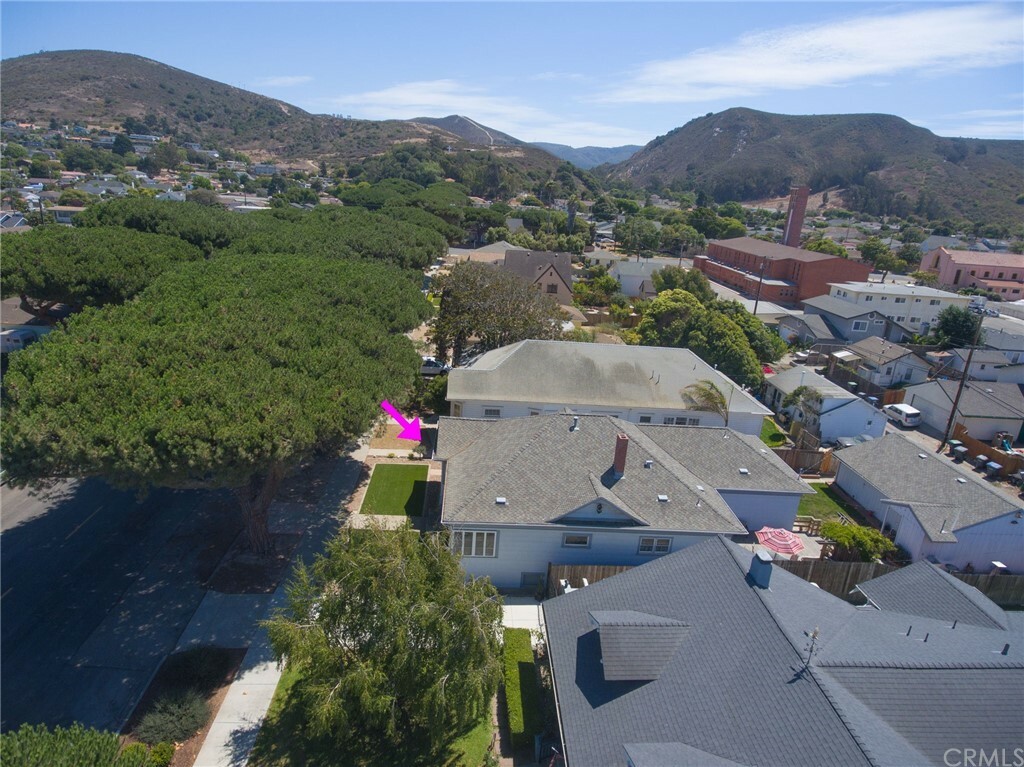 Property Photo: 307 S H Street CA 93436