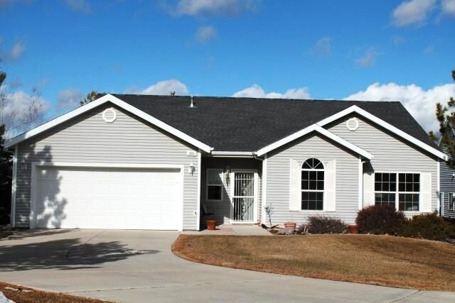 Property Photo:  353 N Liberty Cir  UT 84721 