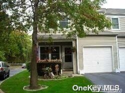 Property Photo:  20 Sea Court Lane 20  NY 11777 