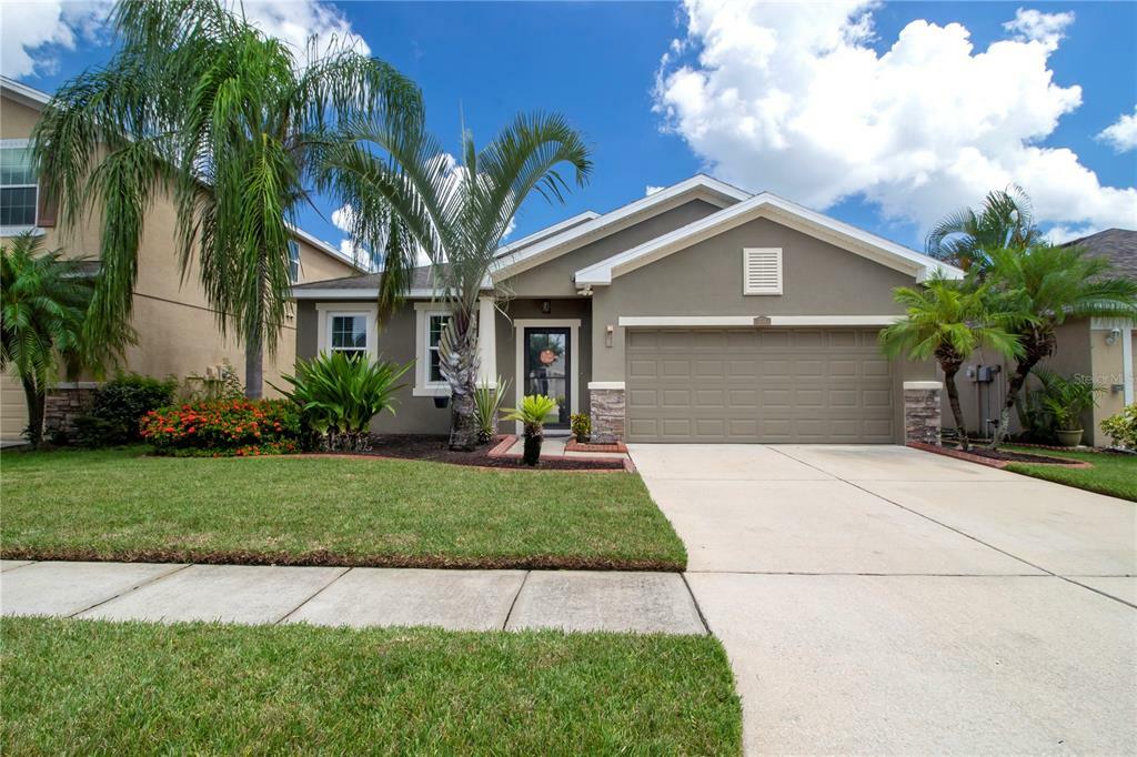 Property Photo:  1736 Bonita Bluff Court  FL 33570 