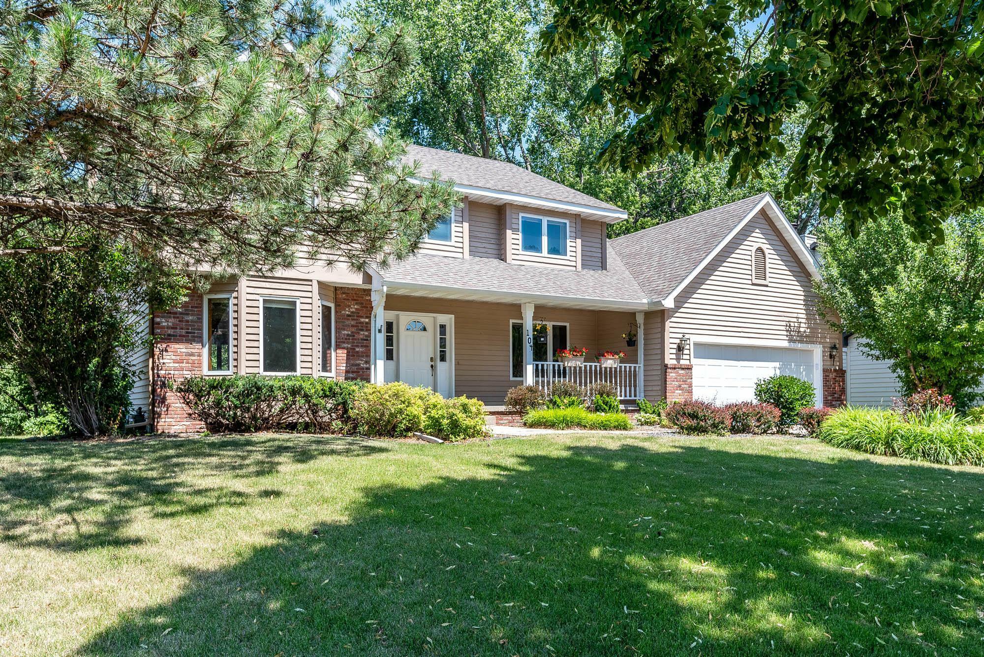 Property Photo: 104 Essex Road MN 56001