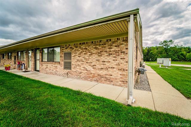 16046 Holz Drive 48  Southgate MI 48195 photo