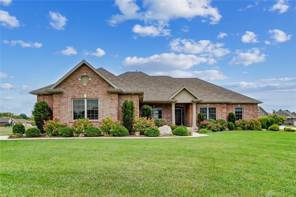 Property Photo: 1060 Windmill Court OH 45373