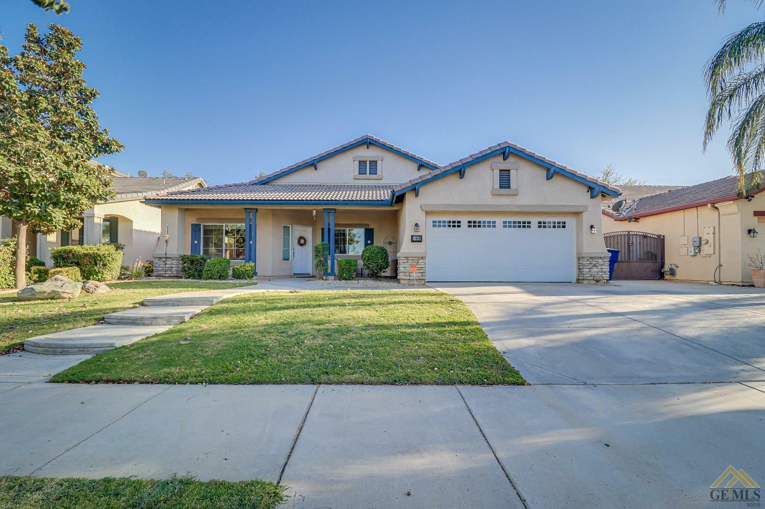 Property Photo:  10929 Cypress Falls Avenue  CA 93312 