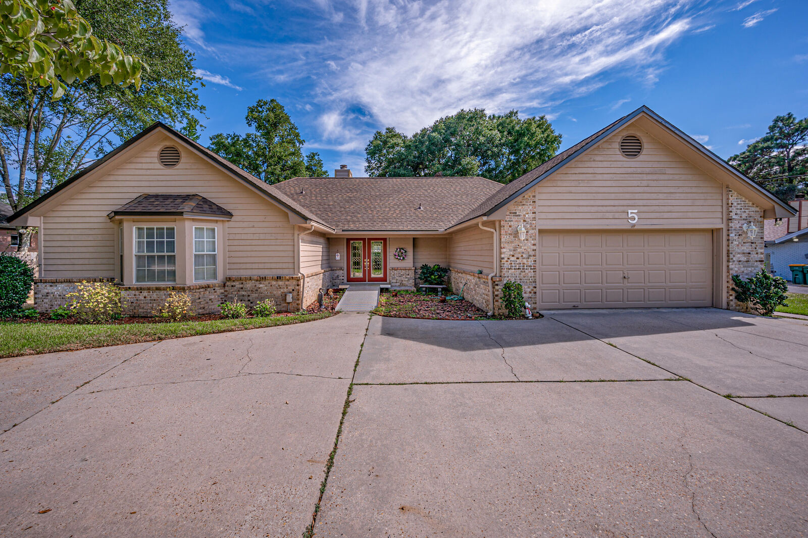 Property Photo: 5 Holly Avenue FL 32579