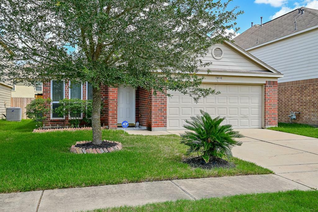 Property Photo:  5030 Ivy Fair Way  TX 77449 