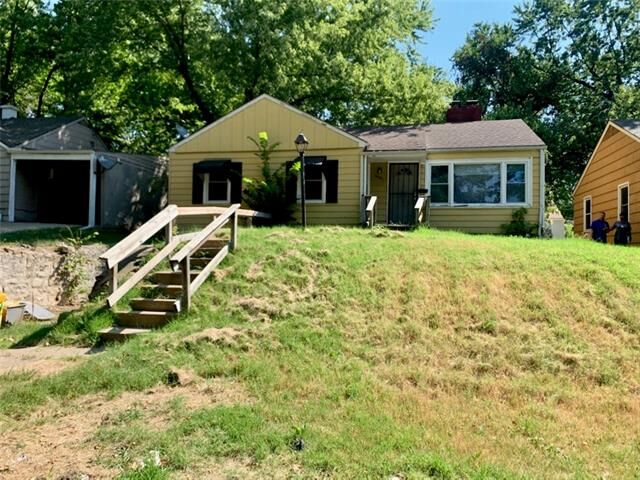 Property Photo:  7419 Park Avenue  MO 64132 