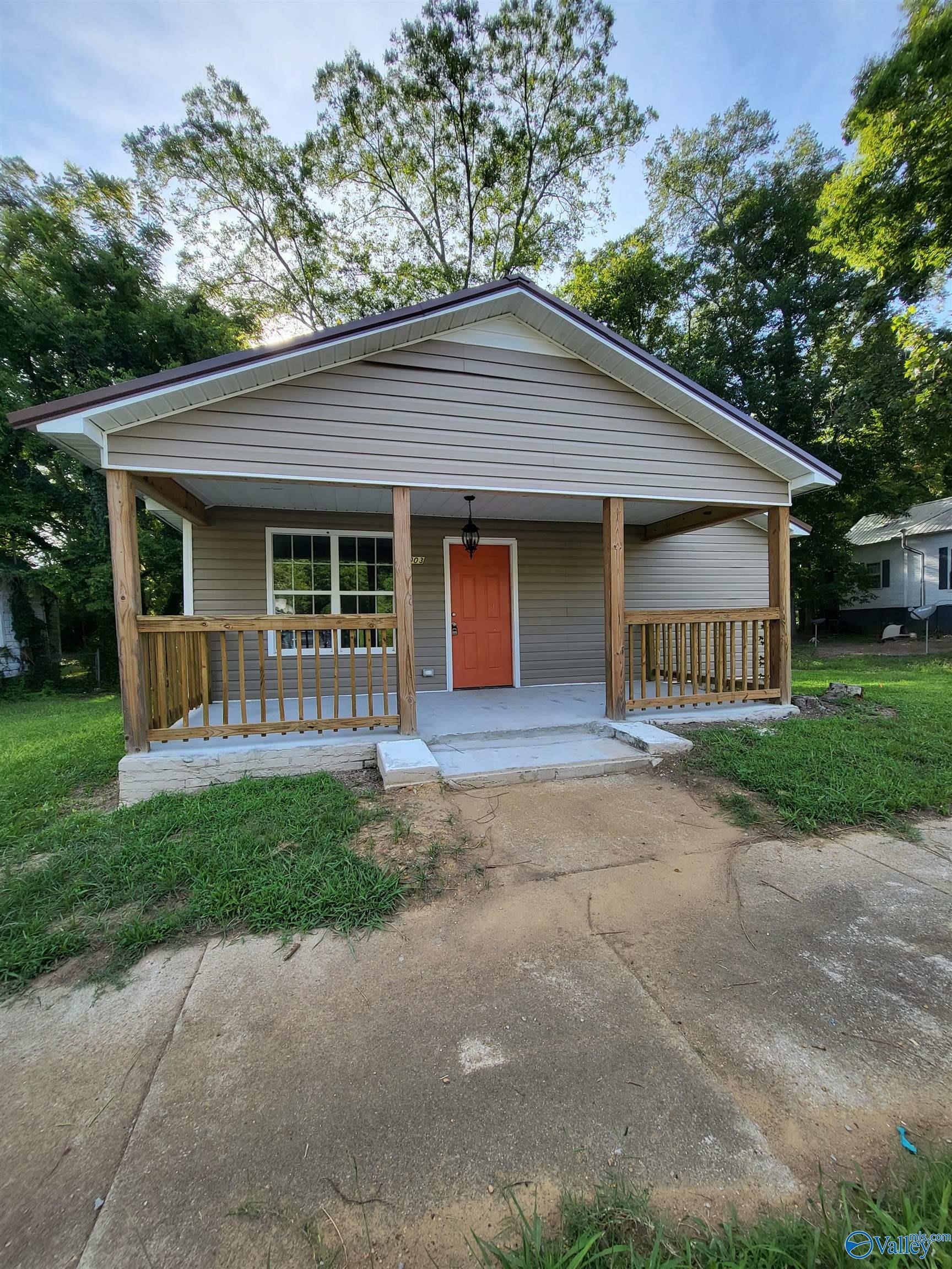 Property Photo:  1003 Spruce Street  AL 35901 