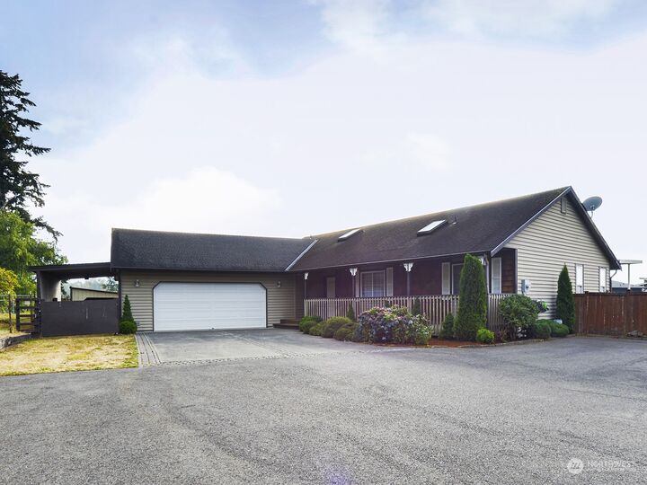Property Photo:  16000 SE 252nd Place  WA 98042 