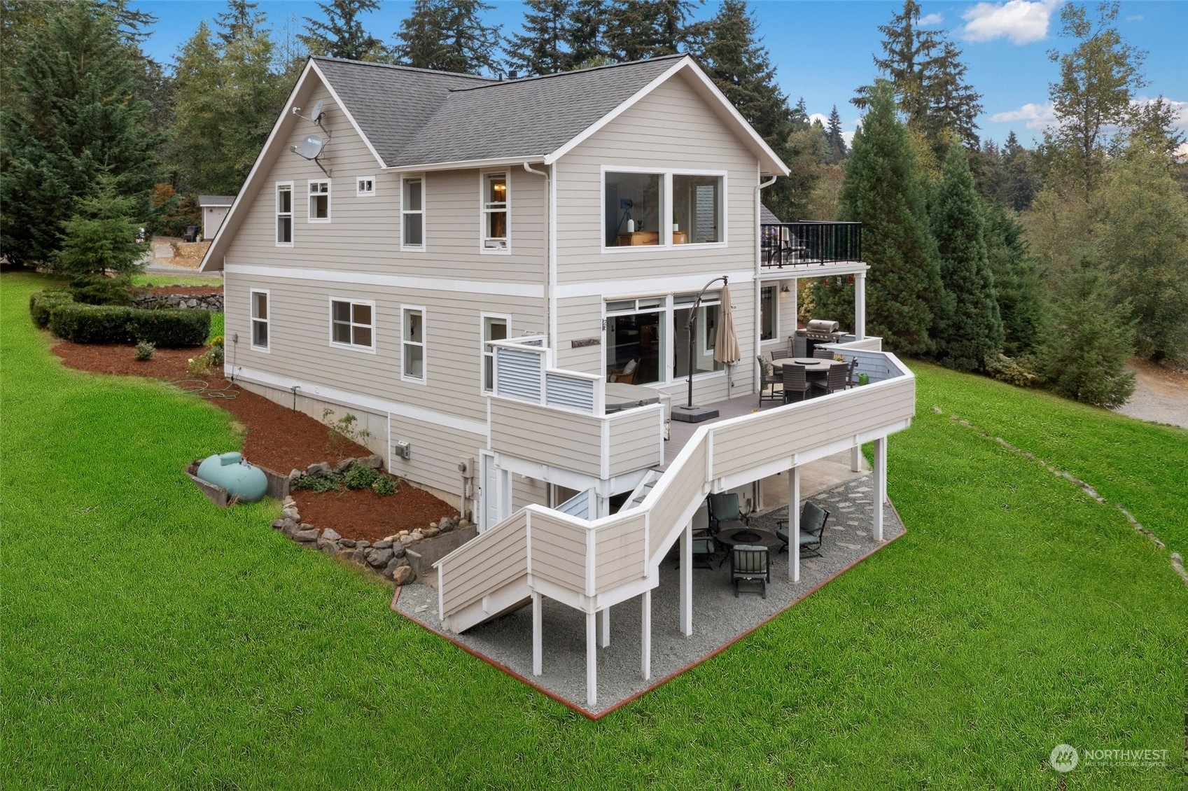 Property Photo:  13711 Meridian Avenue N  WA 98271 