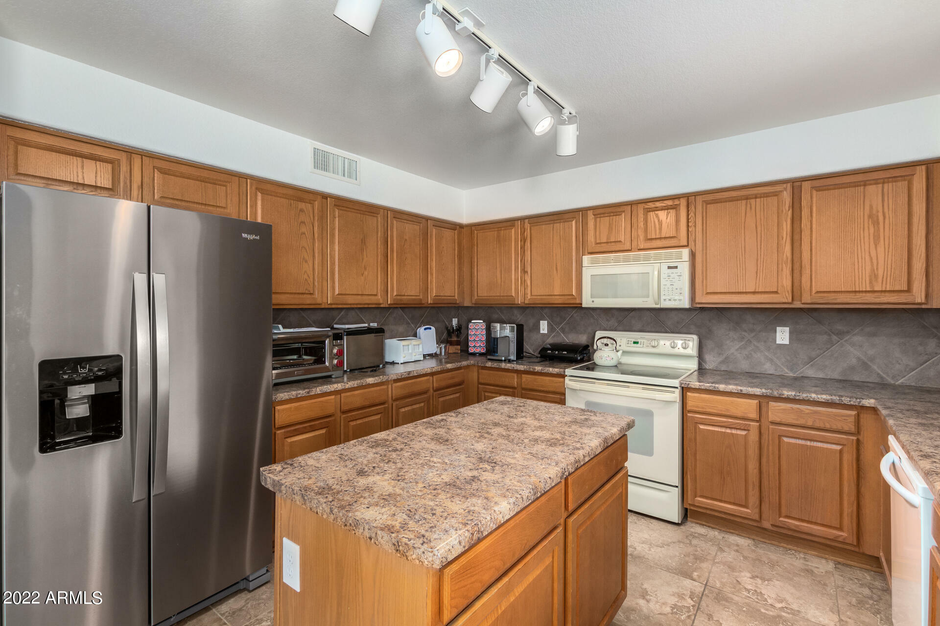 Property Photo:  16176 N 157 Th Avenue  AZ 85374 