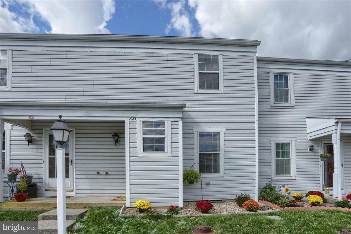 Property Photo: 823 Old Silver Spring Road PA 17055