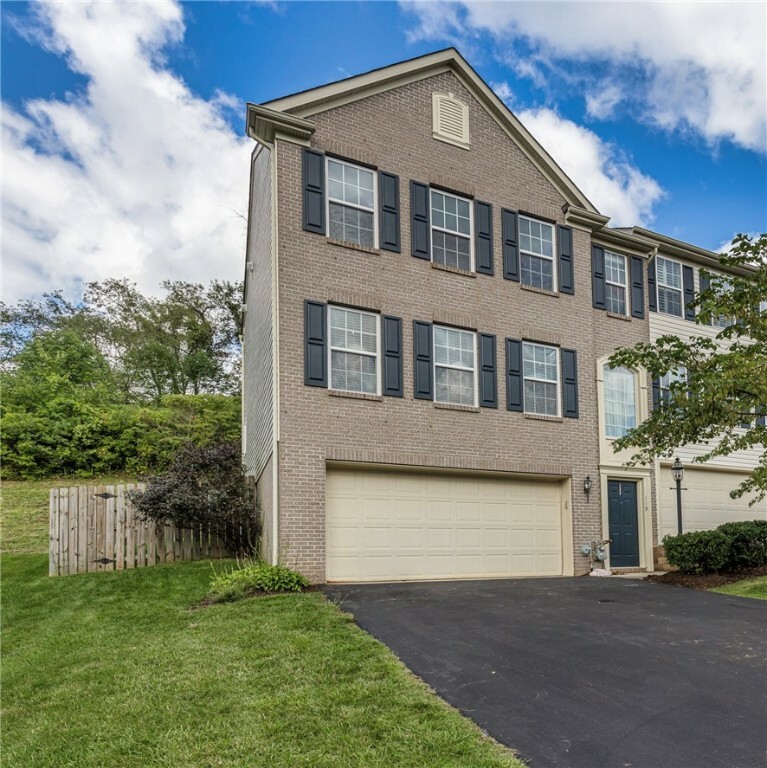 Property Photo:  119 Bellefield Ct  PA 15044 