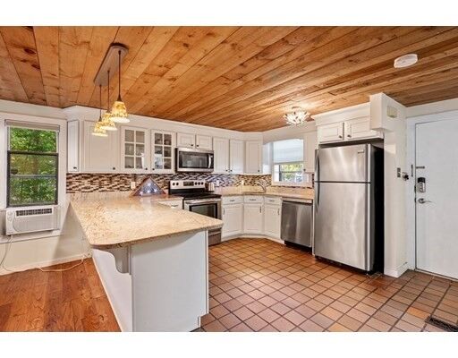 Property Photo:  19 Greenwood Village St 19  MA 02356 