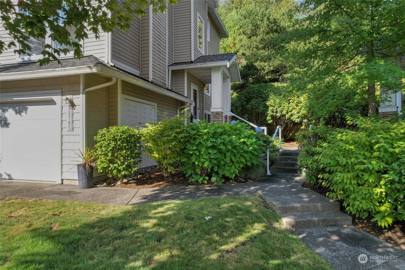 Property Photo:  22705 42nd Place S 3-4  WA 98032 