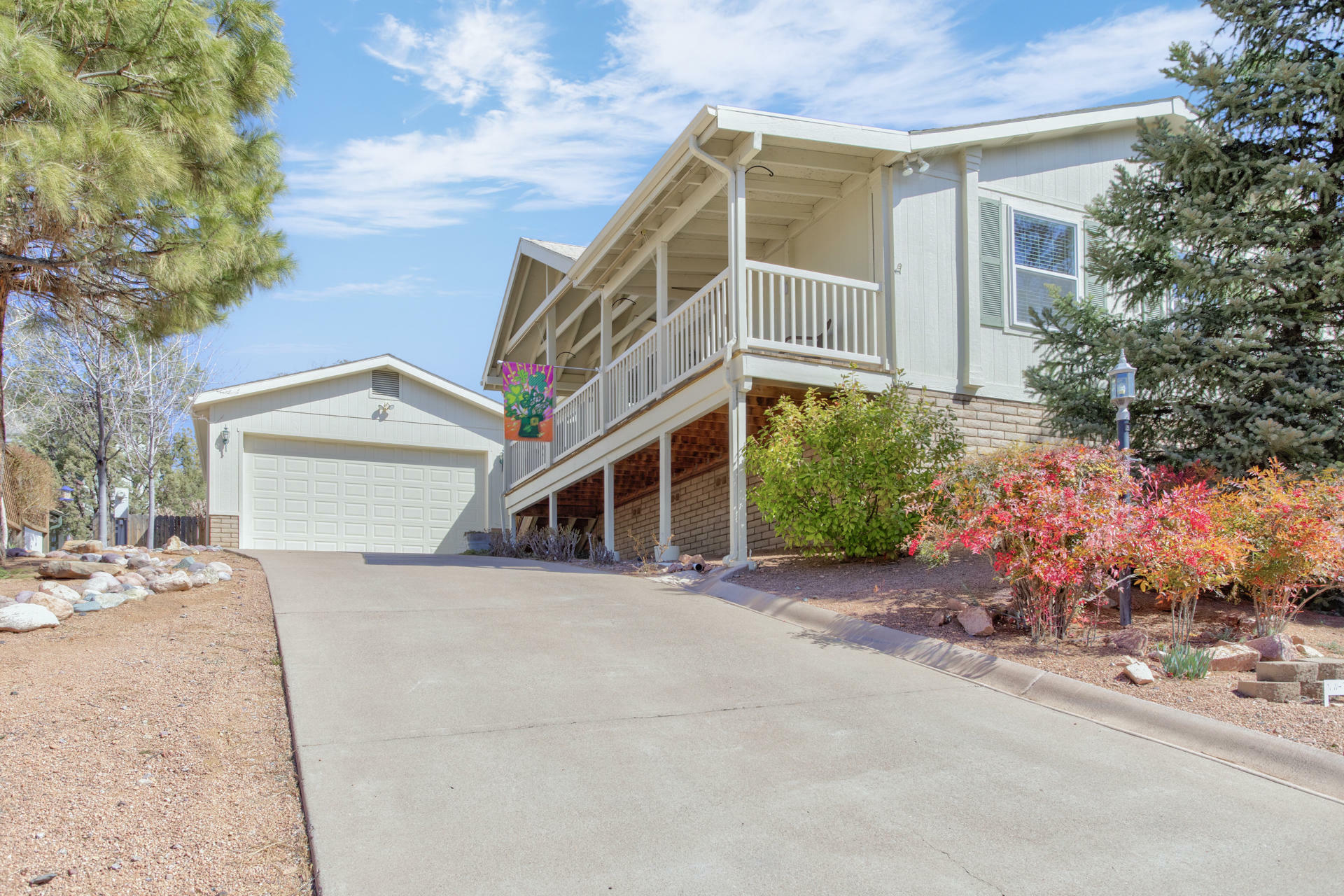 Property Photo:  119 N Whiting Drive  AZ 85541 