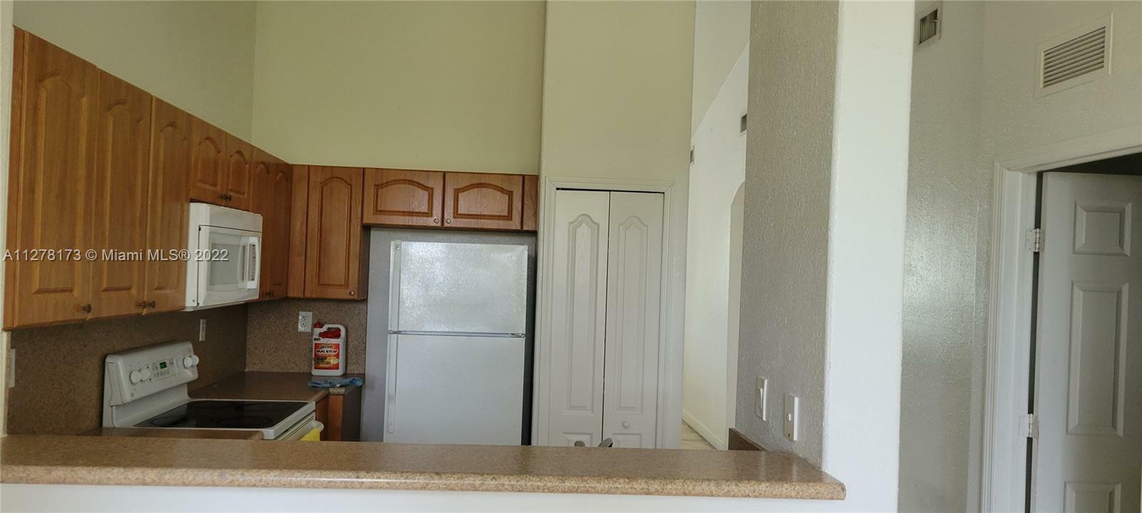 Property Photo:  2551 SE 16th Ter 208  FL 33035 