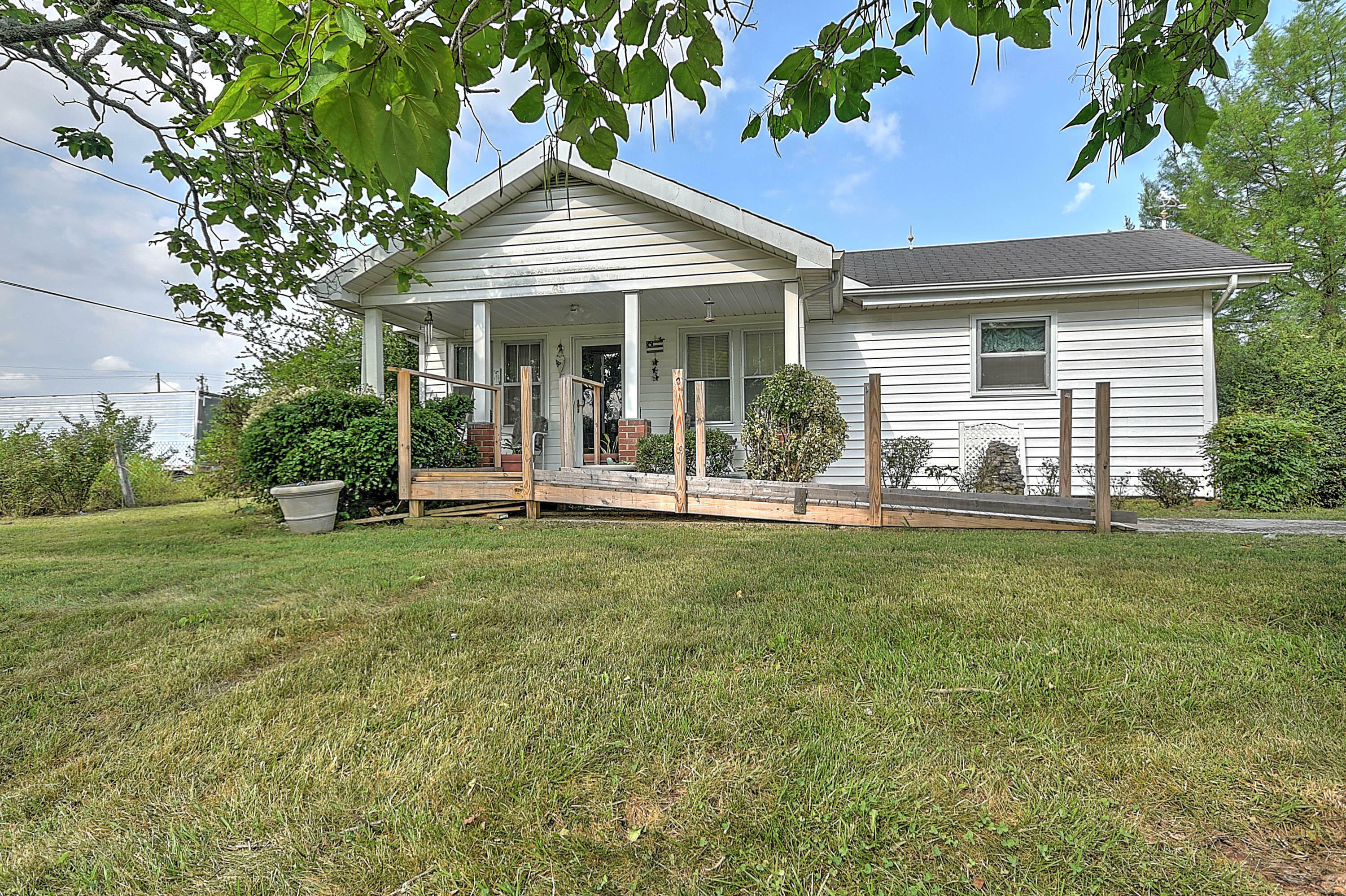 Property Photo:  65 Brown Springs Rd  TN 37818 