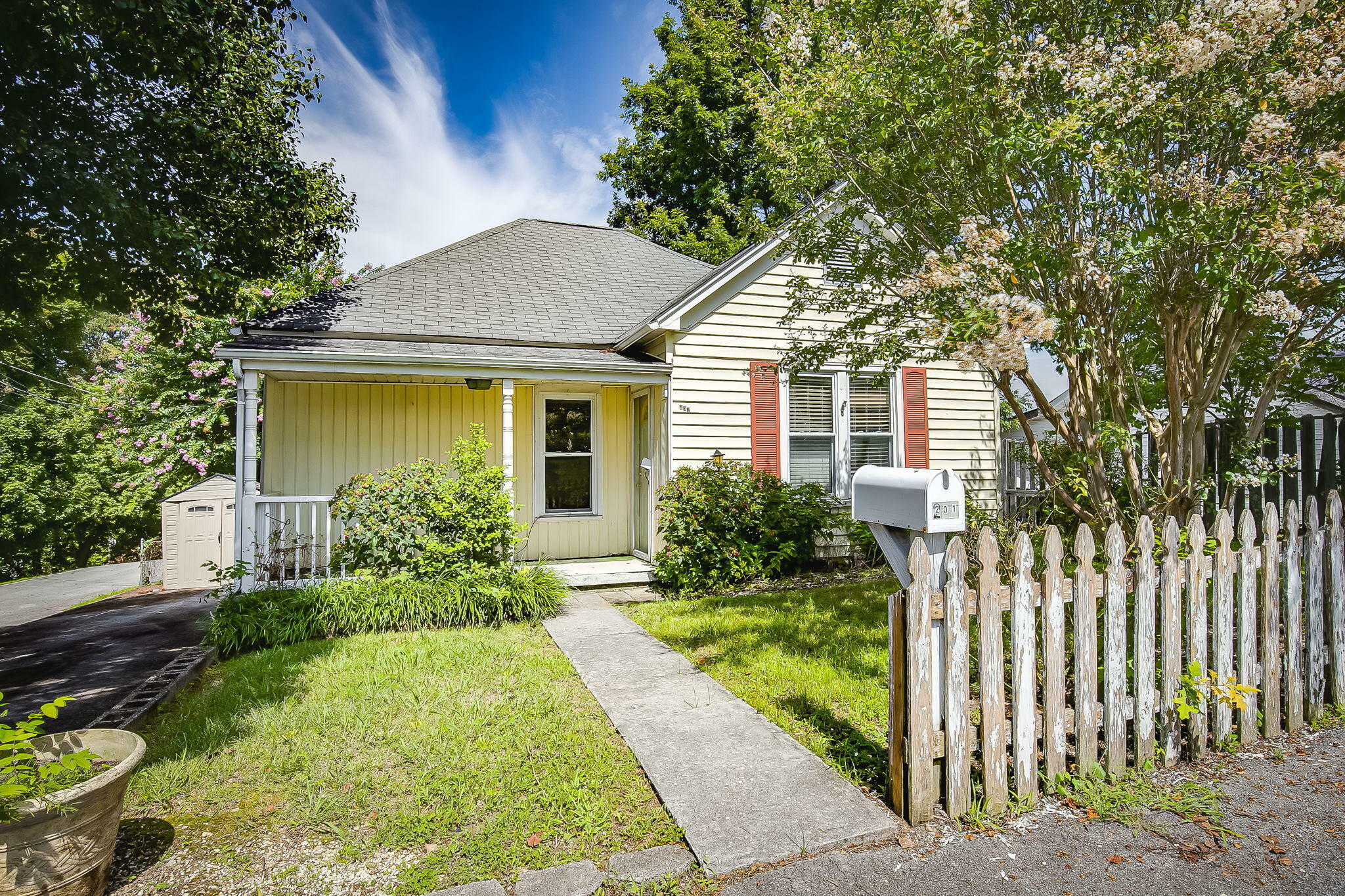 Property Photo:  201 Elizabeth Street  TN 37620 