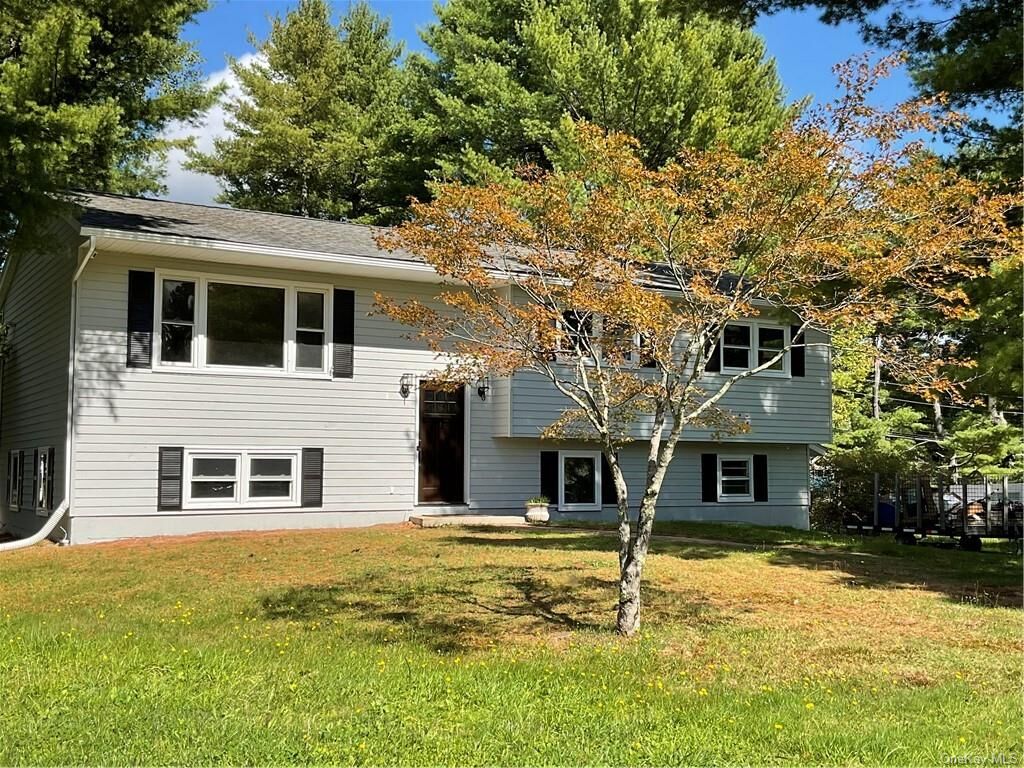 Property Photo:  4 Hemlock Drive  NY 12701 