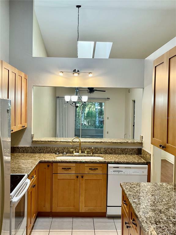 Property Photo:  5051 SW 9th Lane  FL 32607 