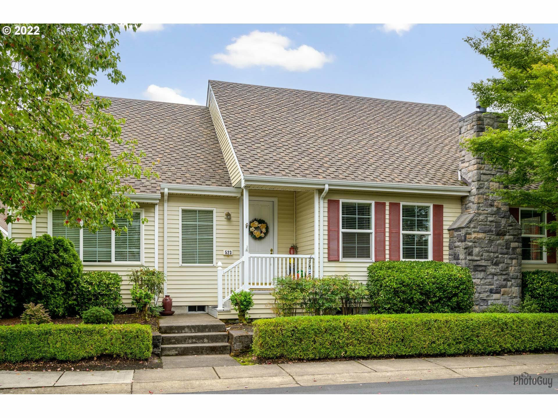 Property Photo: 523 Covey Ln OR 97401