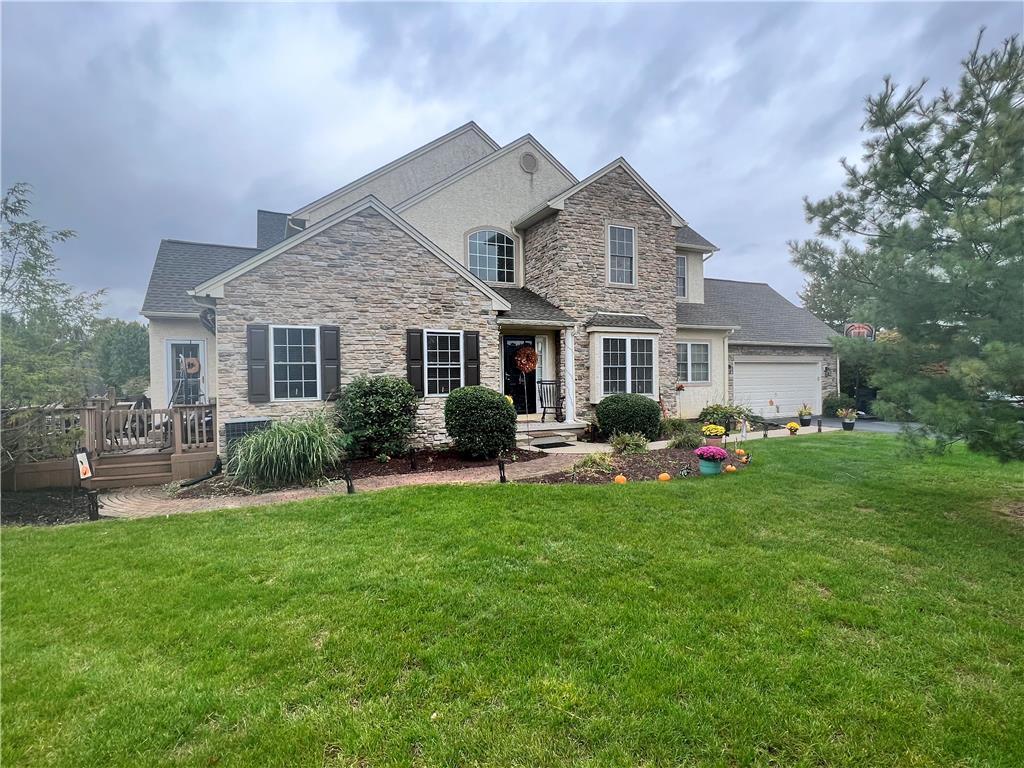 Property Photo: 2471 Thistle Road PA 18062