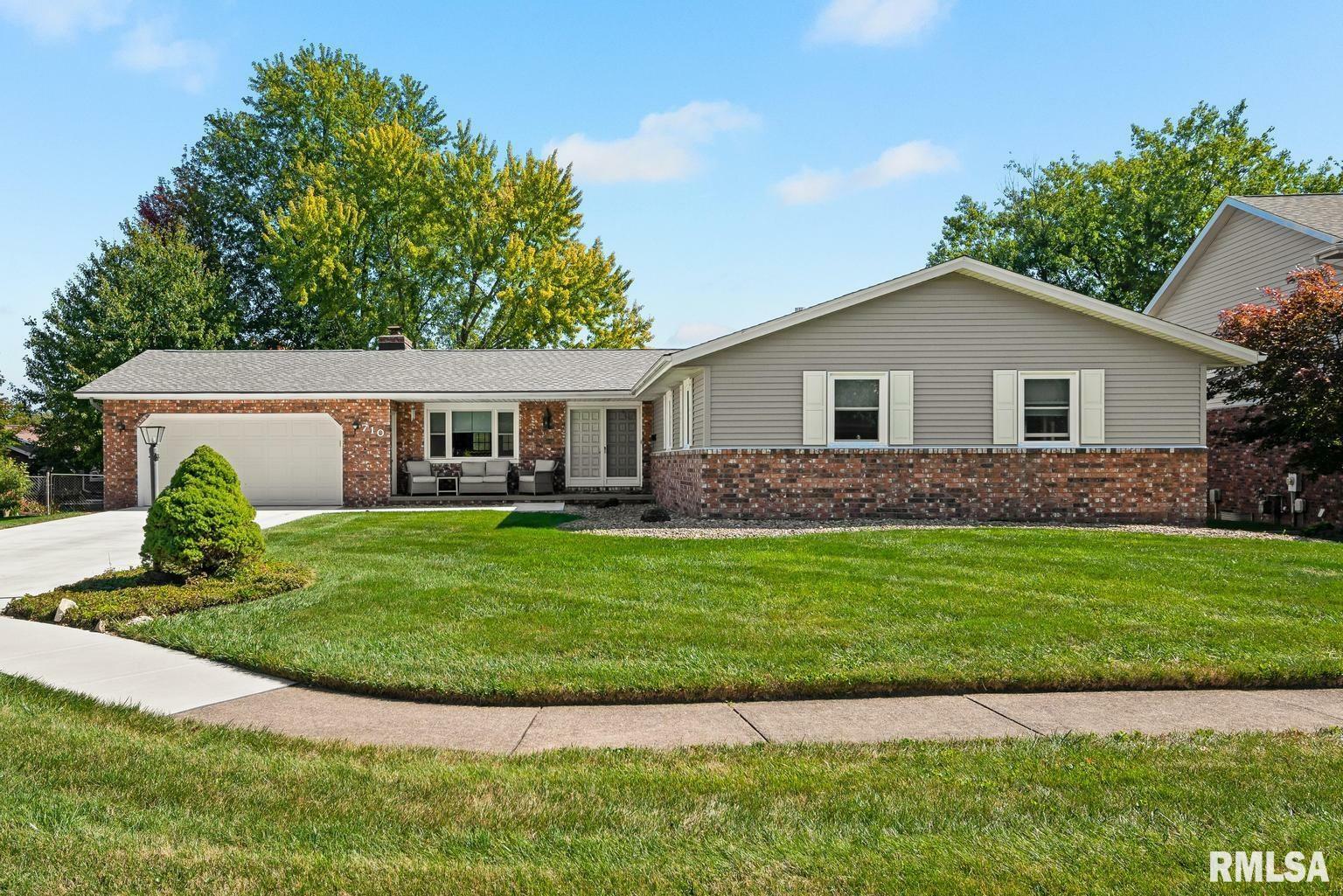 Property Photo:  710 Yorkshire  IL 61571 