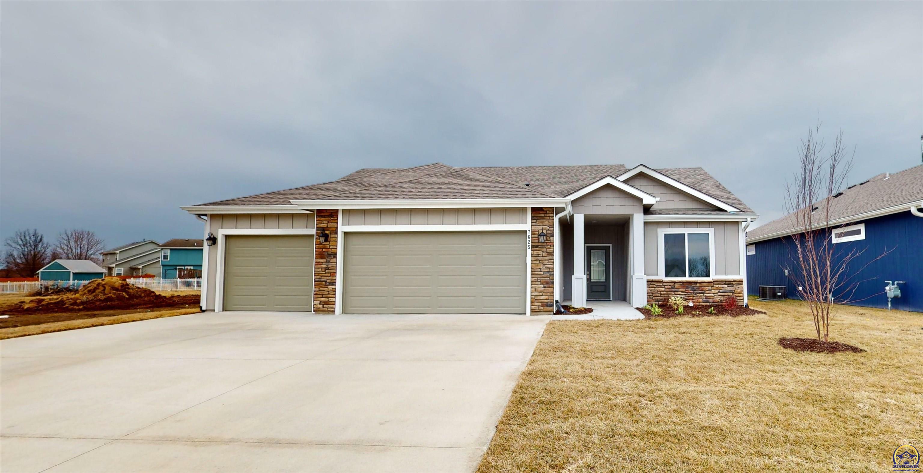 Property Photo:  7625 SW 24th Ter  KS 66614 