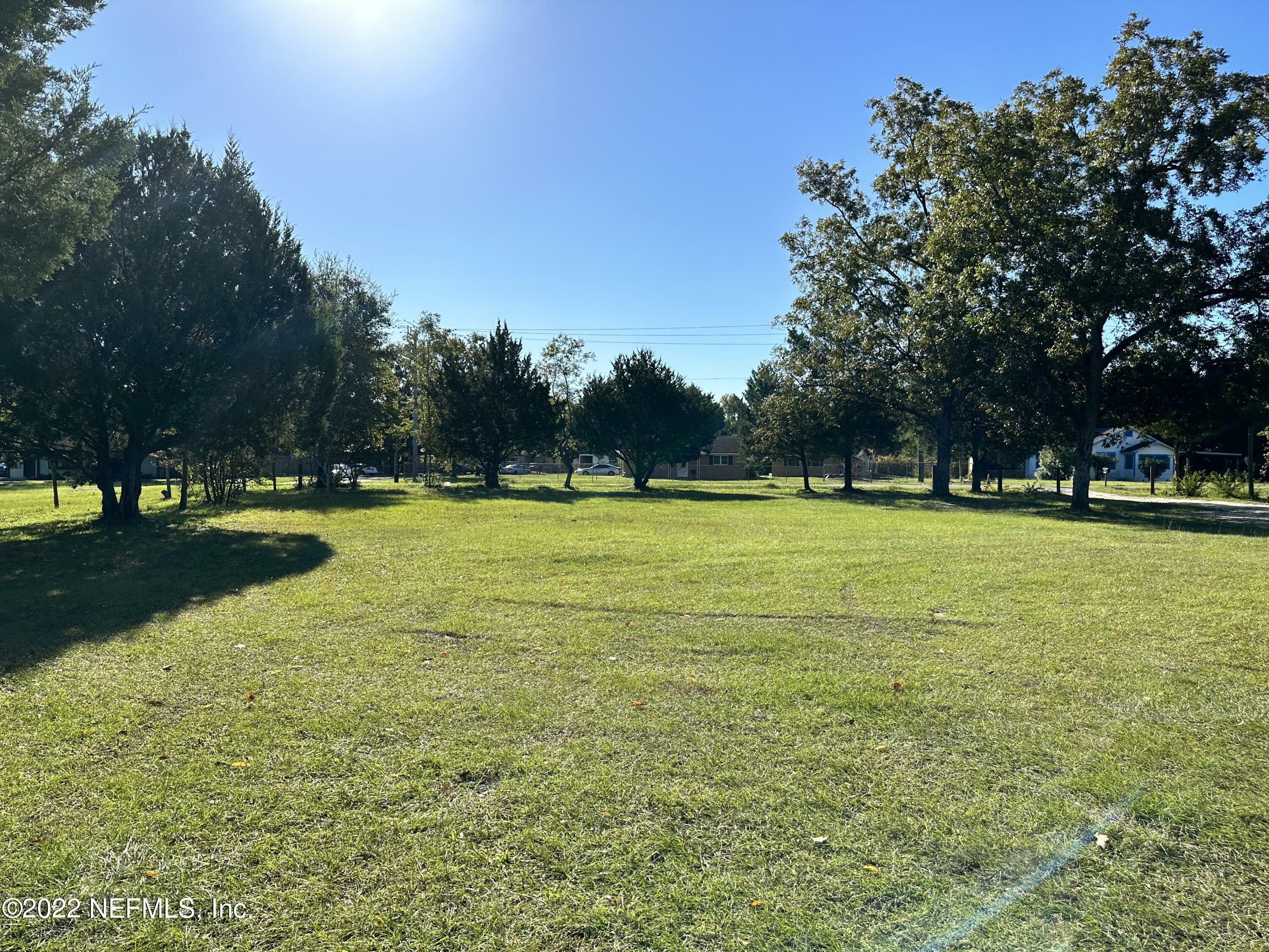 Property Photo:  86101 Pages Dairy Road  FL 32097 