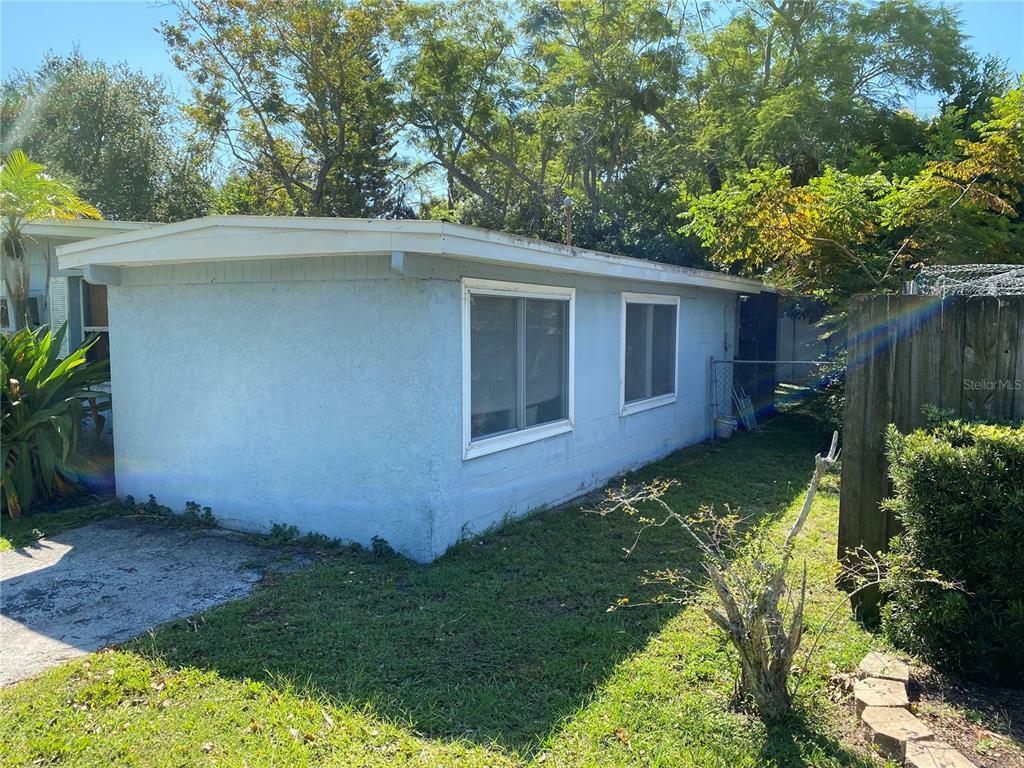 Property Photo:  10354 110th Avenue N  FL 33773 