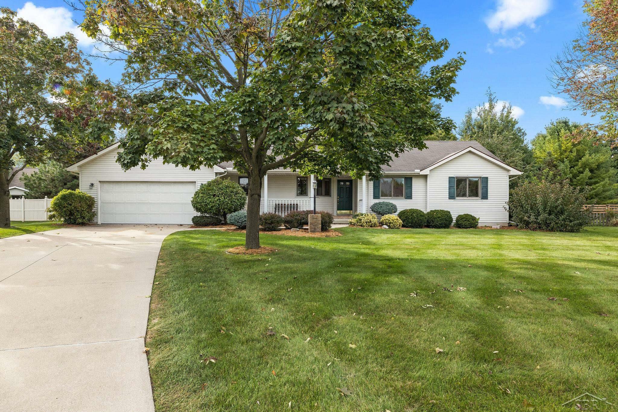 Property Photo:  8035 Creston Dr  MI 48623 