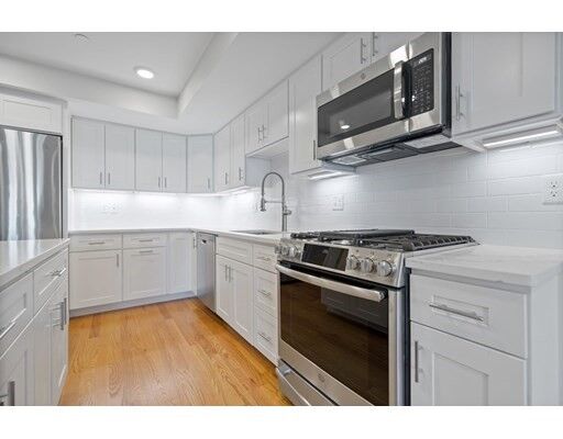 Property Photo: 6 Macdonald Terrace D MA 02066